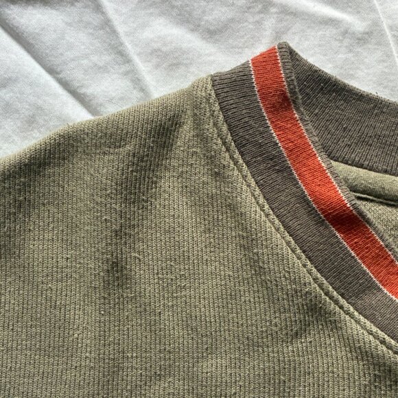 Light Green Vintage V-Neck Pullover Sweater - Picture 3 of 10